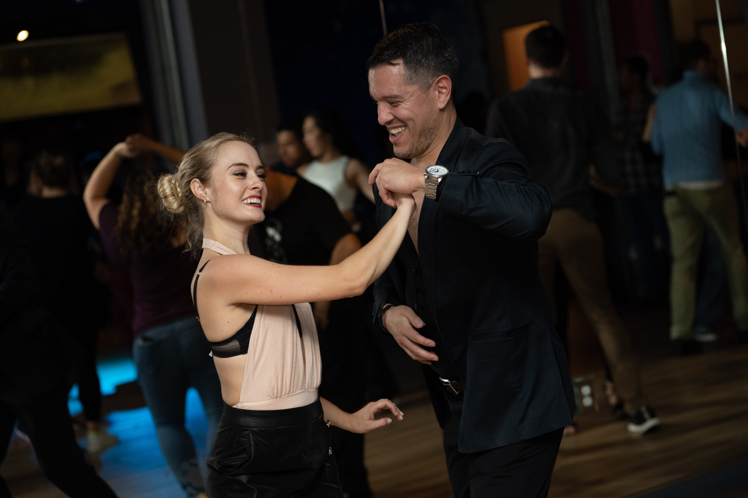 Salsa and bachata classes and social dancing at the Salsa With Silvia studio in DC and Bethesda